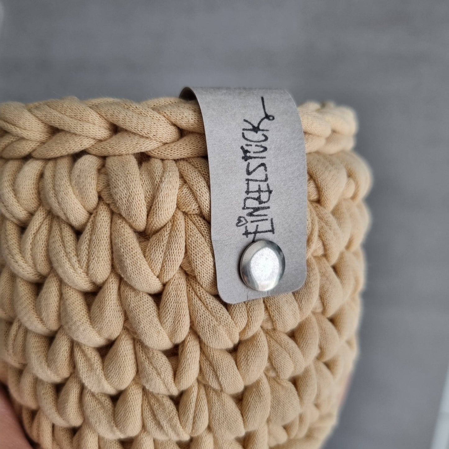 Etikett Label "Einzelstück" mit Schraube