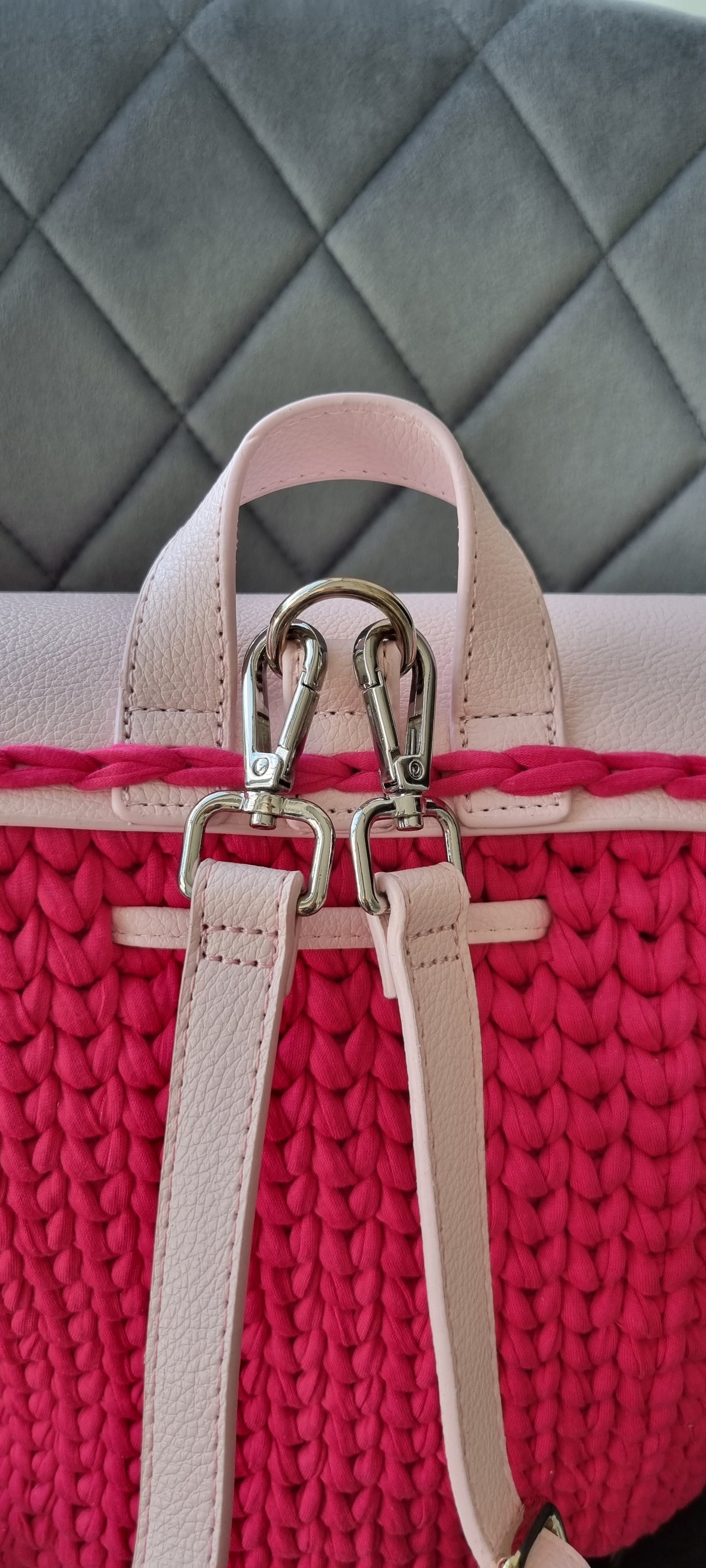 Handgemachter kleiner Rucksack mit veganem Leder