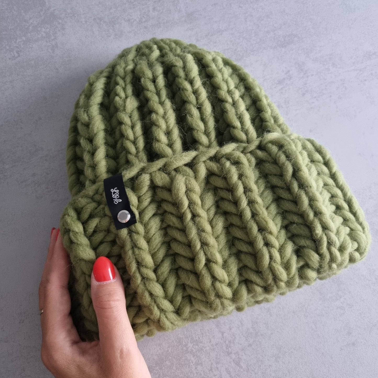 Handgestrickte Mütze aus extradicker Wolle