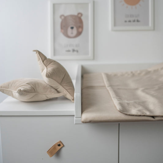 Wickelauflage Velours mit Unterlage – natürlich & kuschelig für dein Baby