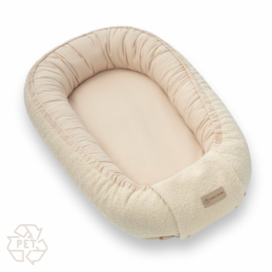 Babynestchen Teddystoff-Bouclé – mitwachsender Baby-Kokon