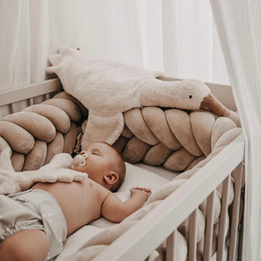 Bettschlange geflochten Fischgrätenoptik Velours – Premium Schutz & Komfort