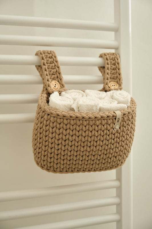 Hanging basket for the baby bed