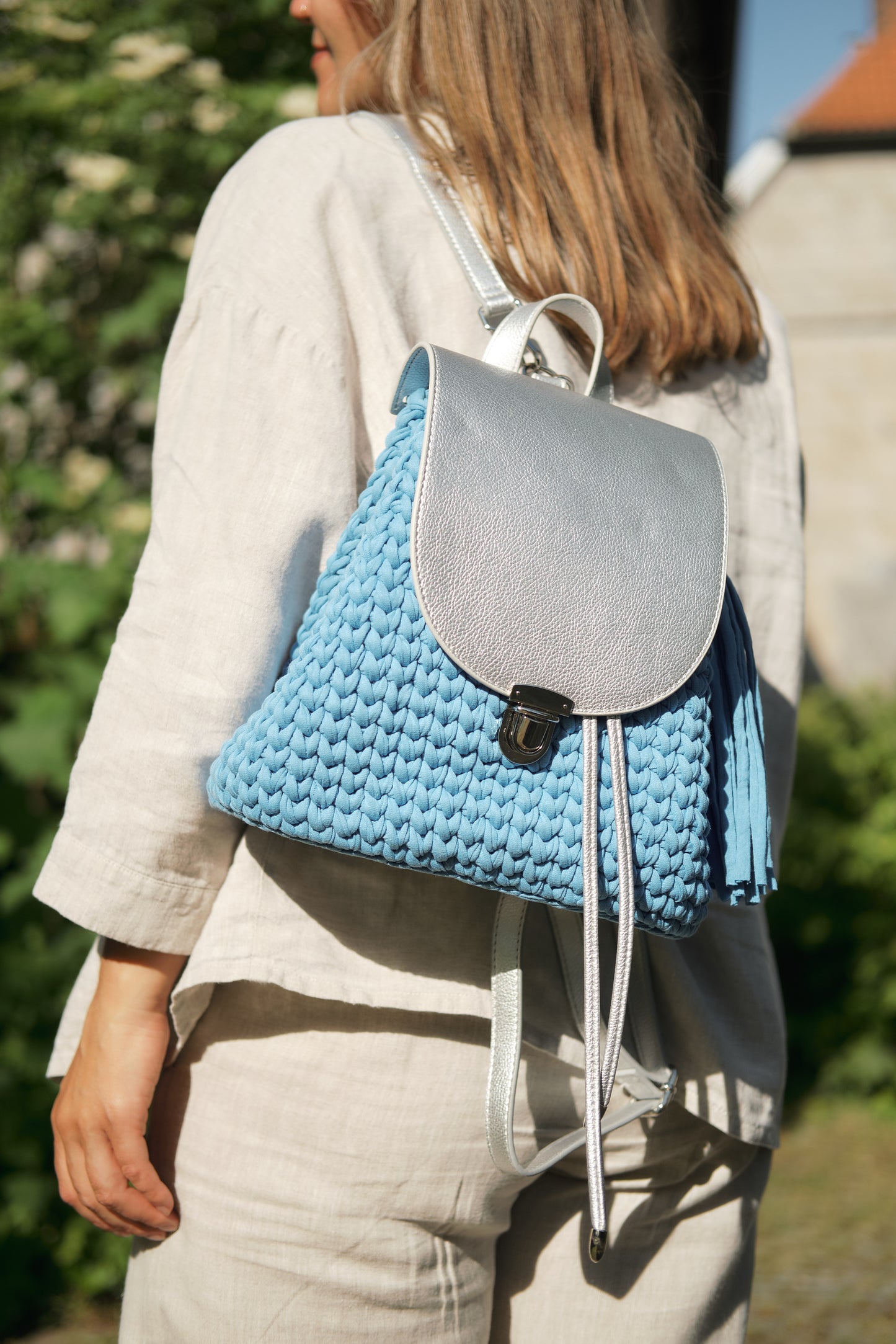 Handgemachter kleiner Rucksack mit veganem Leder