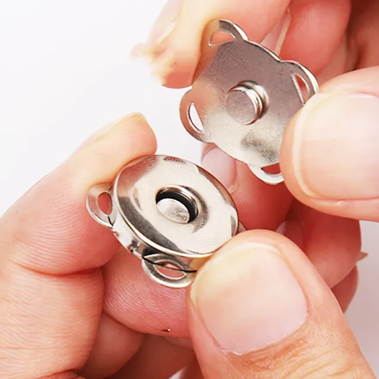 Fermeture magnétique pour la couture