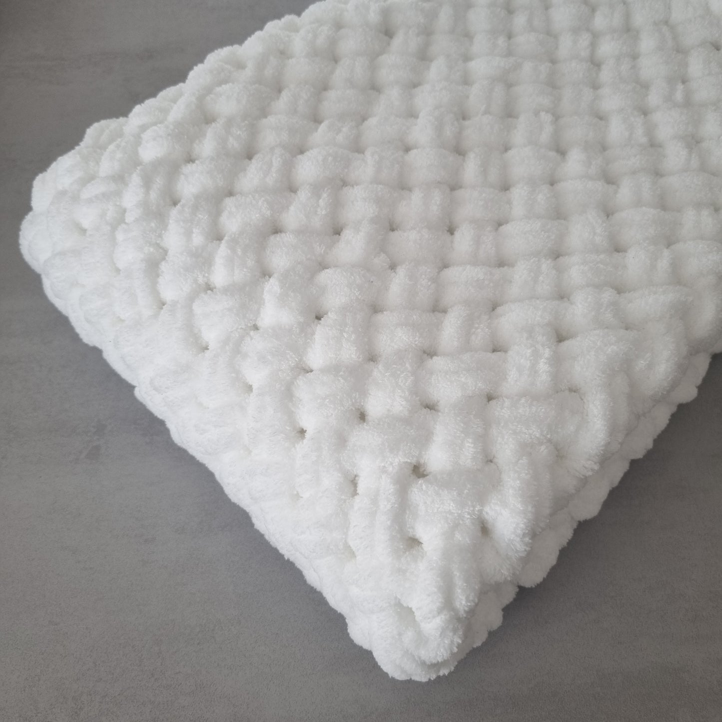 Handgestrickte Decke Babydecke Neugeborenendecke Kuscheldecke Einschlagdecke kuschelig weich Karo-Muster Baby Geschenk Babyparty Babyshower