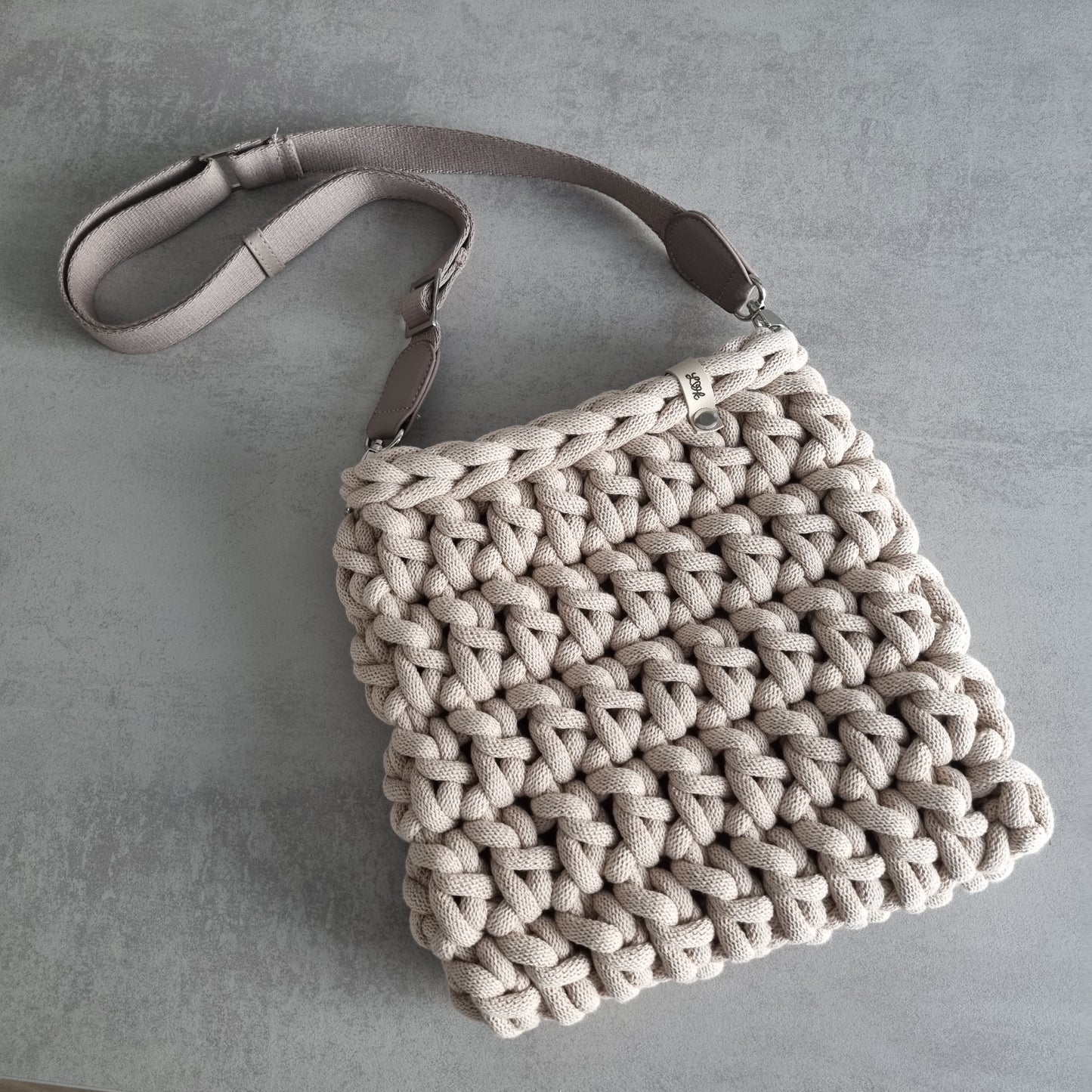 Tasche grob gehäkelt