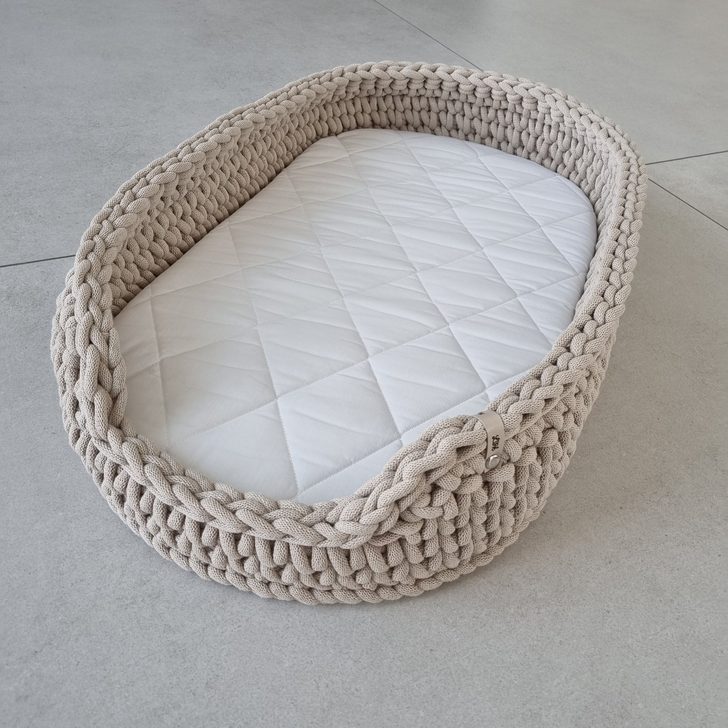 Wickelkorb mit Holzboden gehäkelt aus recycelten Öko-Tex Baumwolle