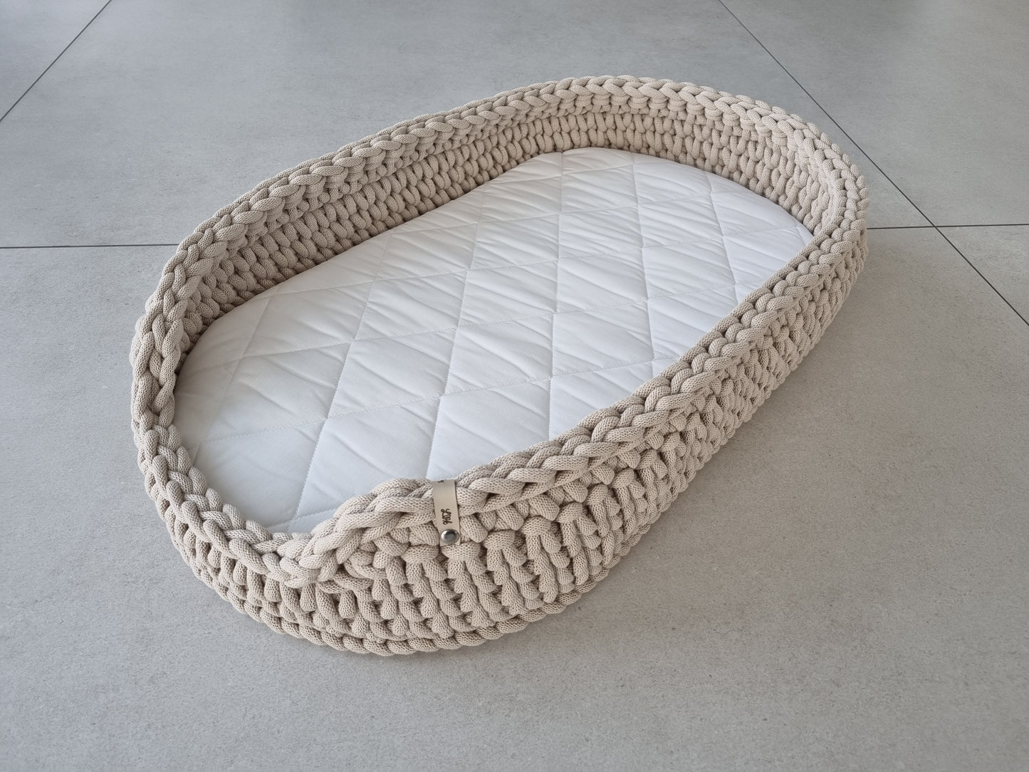 Wickelkorb mit Holzboden gehäkelt aus recycelten Öko-Tex Baumwolle