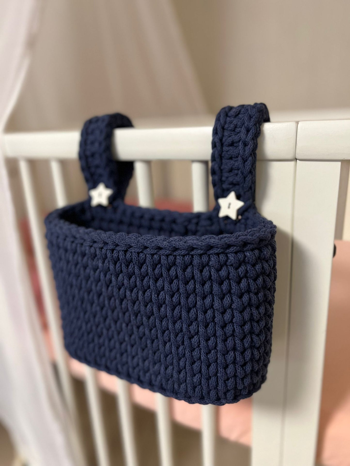 Hängekörbchen für das Babybett
