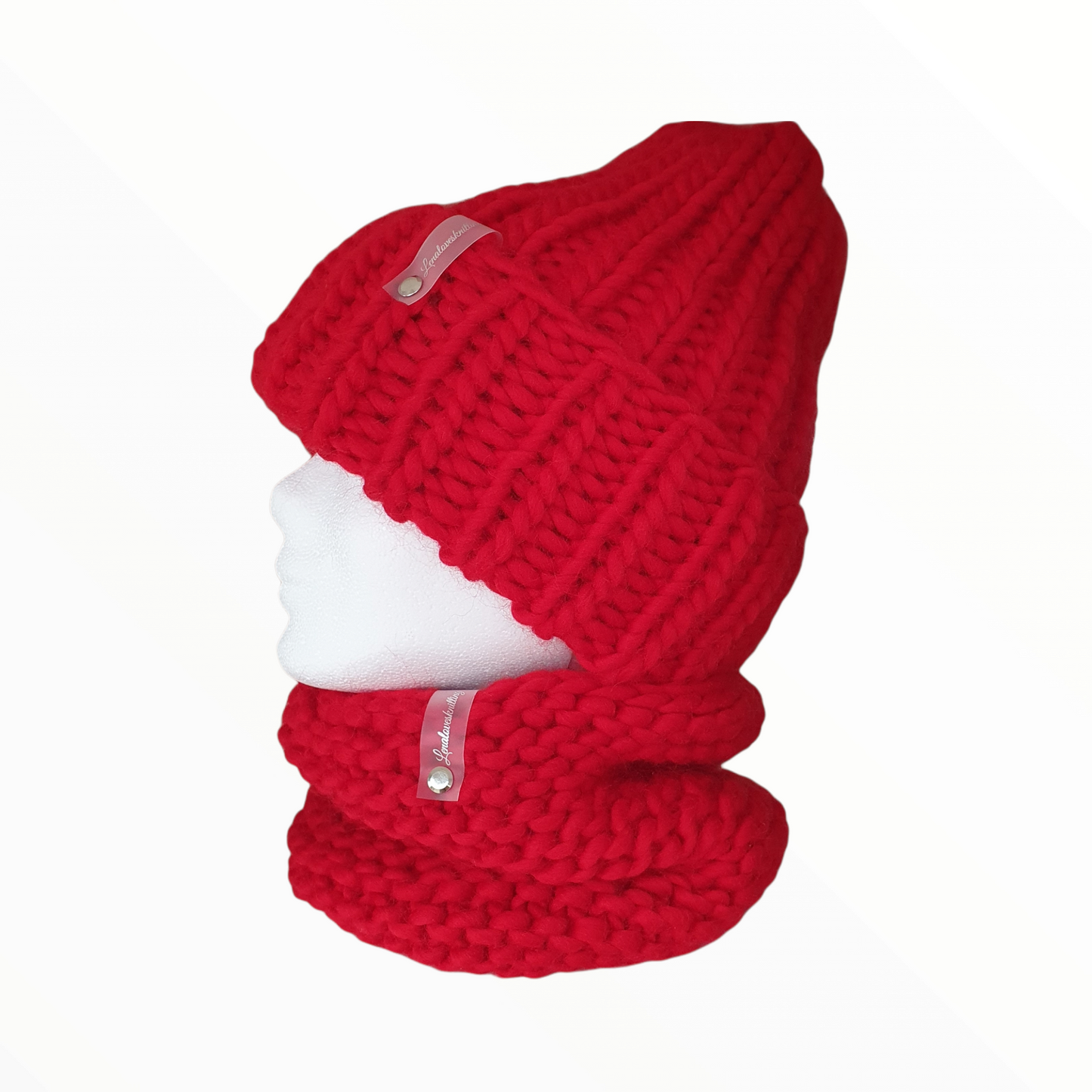 Handgestrickte Kombi aus Mütze und Loop aus extradicker Wolle