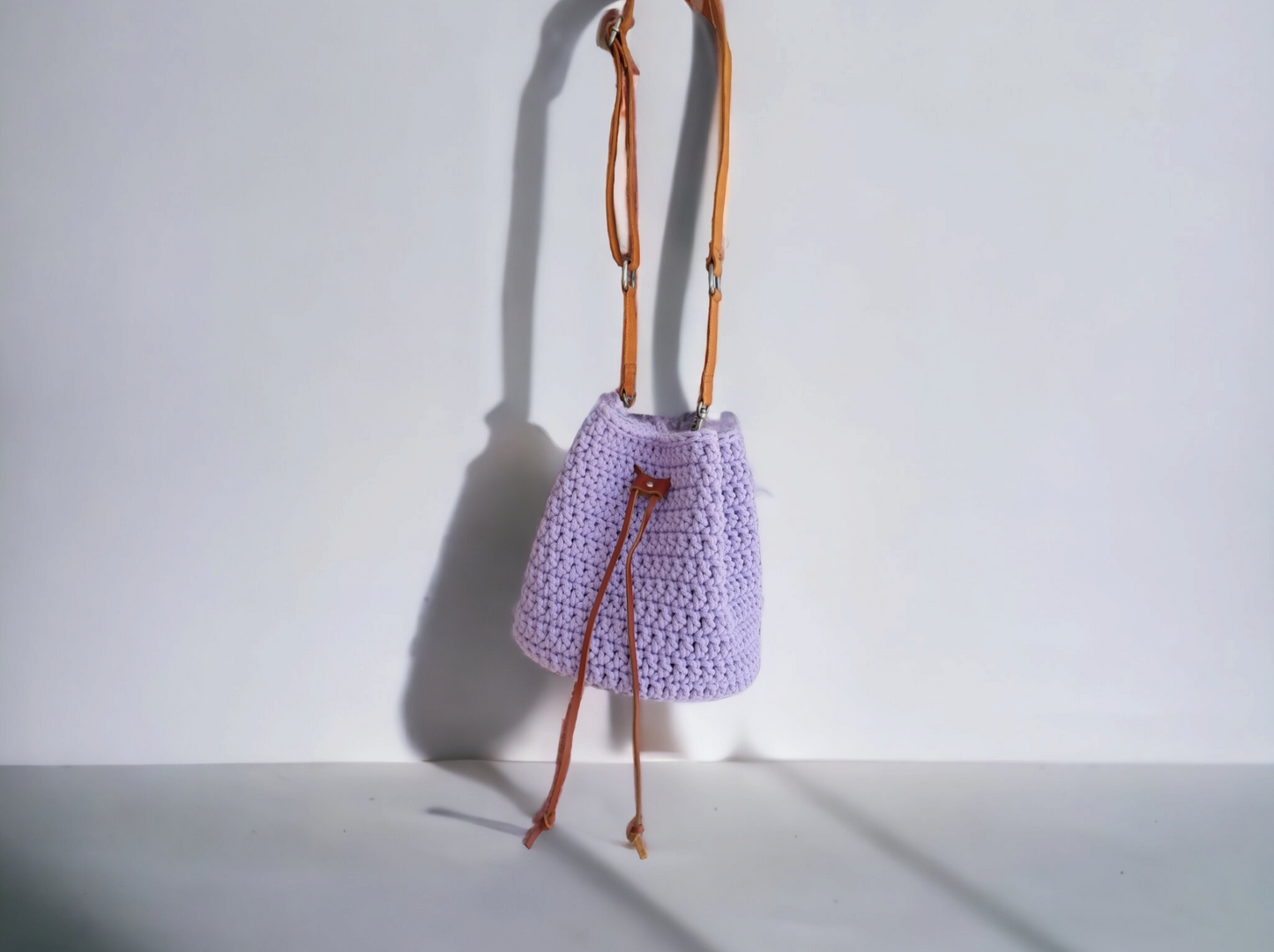 Gehäkelte Handtasche "Torba" mit Echtlederelementen