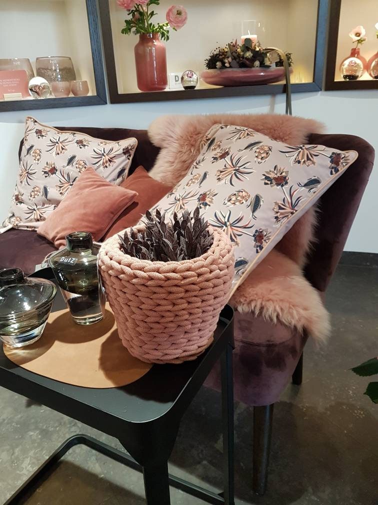 Blumentopf Übertopf gehäkelt in Grobstrick Optik aus recycelten Baumwolle