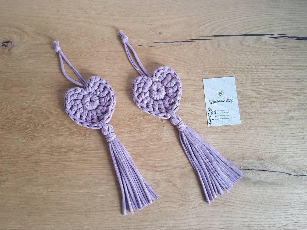Gehäkeltes Herzchen mit Quaste Wanddekoration Anhänger Boho Herz Babyzimmer Wallhanging