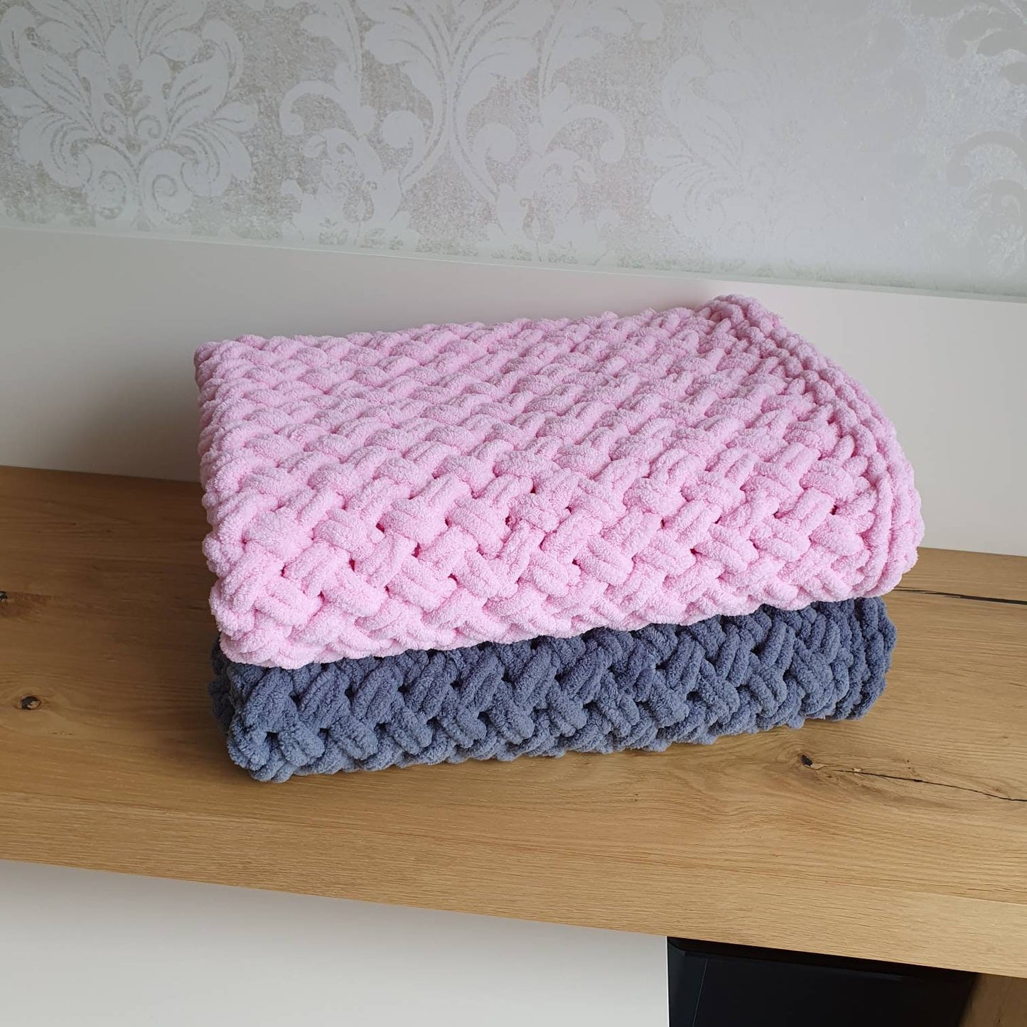 Handgestrickte Decke Babydecke Neugeborenendecke Kuscheldecke Einschlagdecke kuschelig weich Karo-Muster Baby Geschenk Babyparty Babyshower