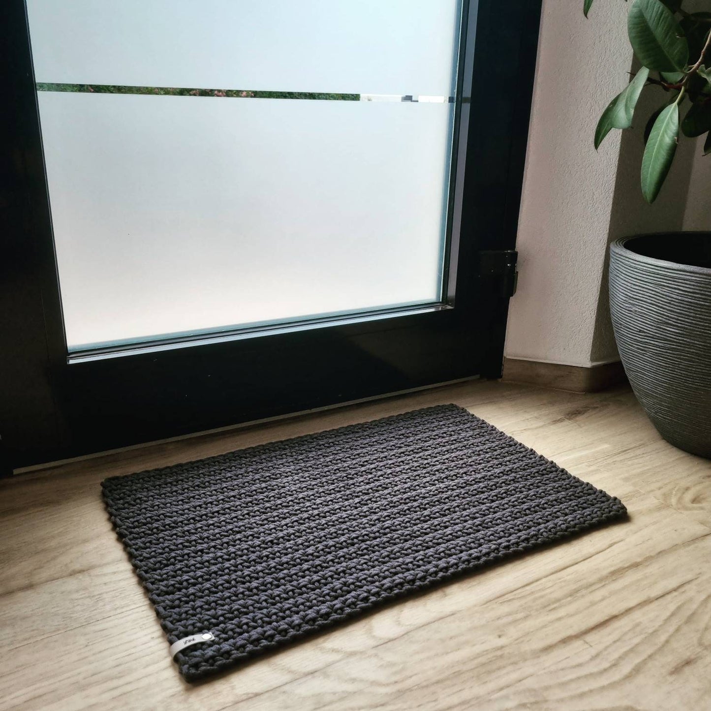 Handgemachte Türmatte gehäkelt aus 100 % waschbarer Recycling-Baumwolle