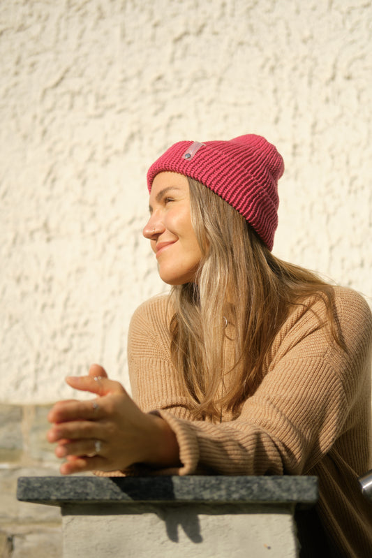 Hand-knitted hat made from 100% merino wool in many colours