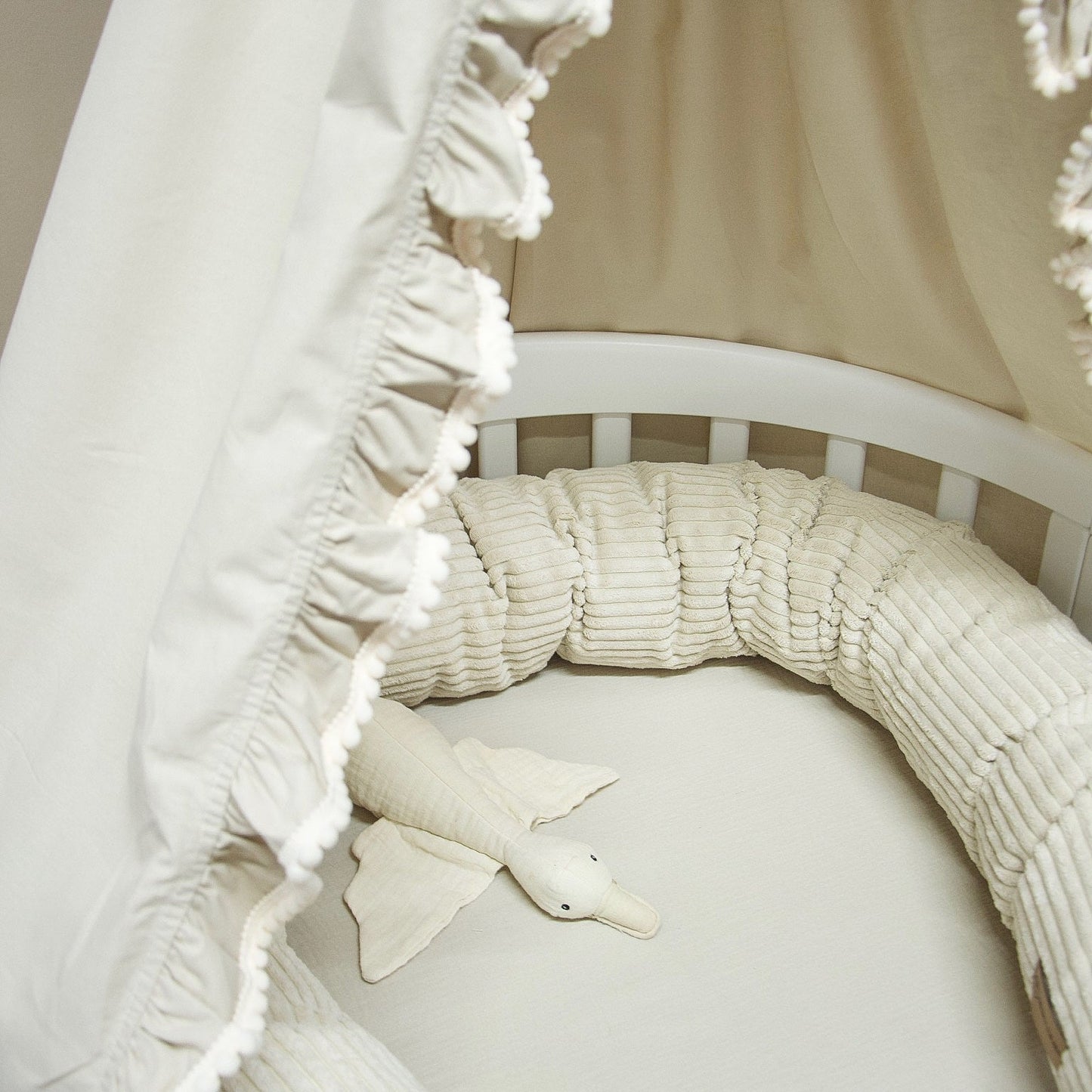 Bettschlange einsträngig Cord - Schutz, Komfort & Vielseitigkeit für dein Baby