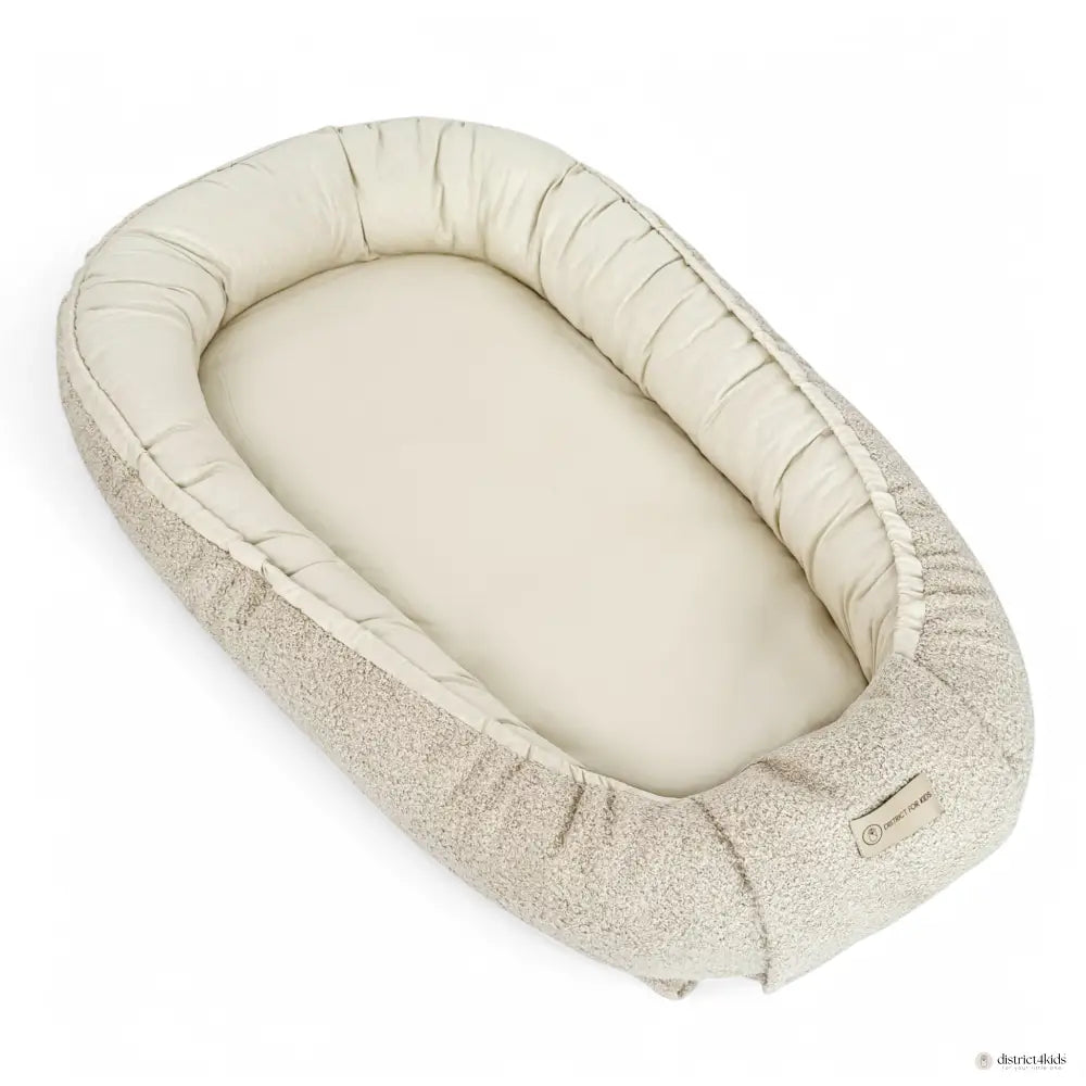 Babynestchen Teddystoff-Bouclé – mitwachsender Baby-Kokon