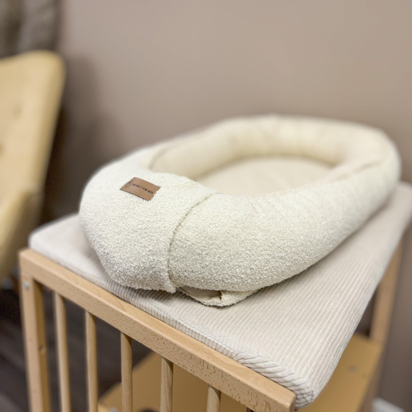 Babynestchen Teddystoff-Bouclé – mitwachsender Baby-Kokon