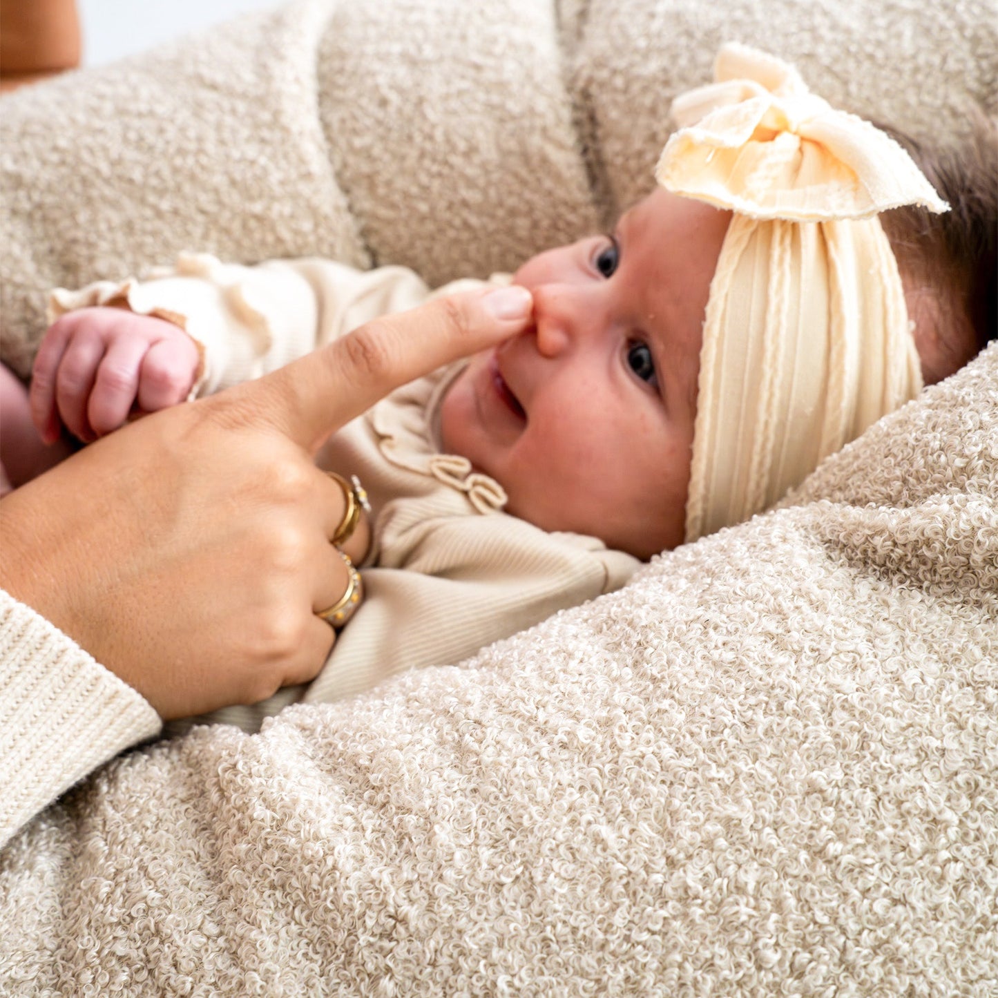 Stillkissen & Schwangerschaftskissen Bouclé Teddy XXL – ergonomisch, weich & vielseitig