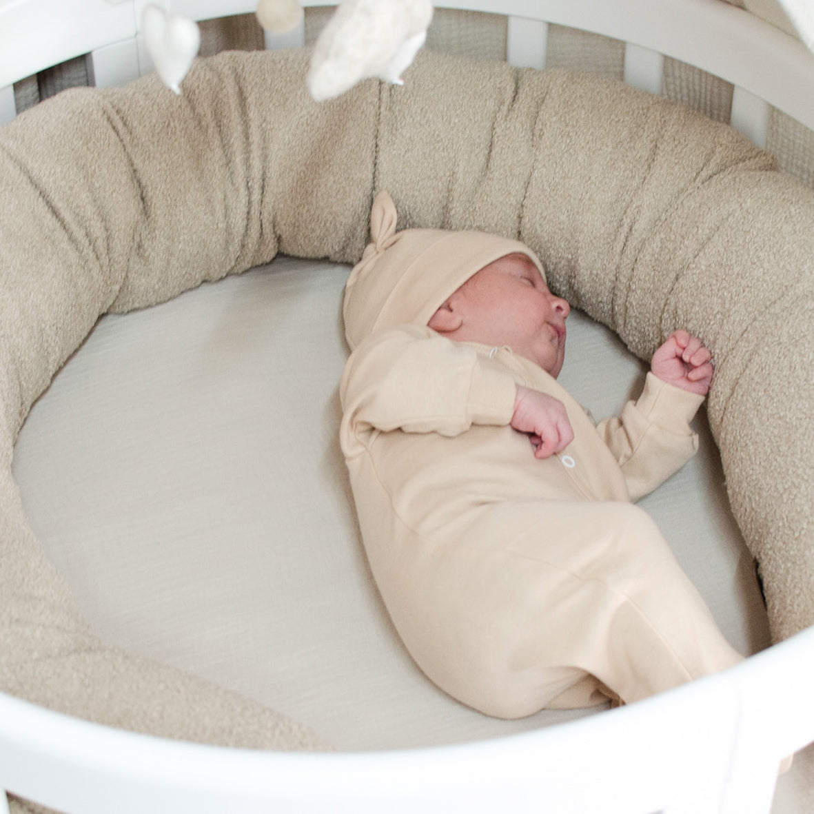 Bettschlange einsträngig Teddystoff Bouclé – Schutz & Vielseitig