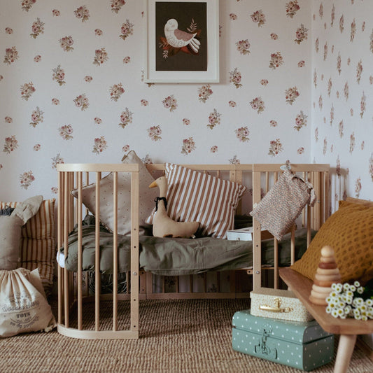 Babybett 7-in-1 – Ein Bett für viele Jahre - mitwachsend | Quadratische Form