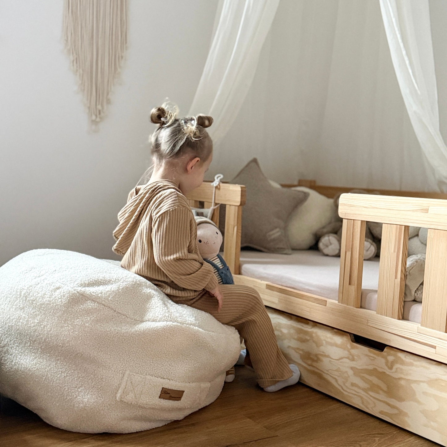 Sitzsack Bouclé Teddy mit Stauraum | Hide and Seat by Kisu