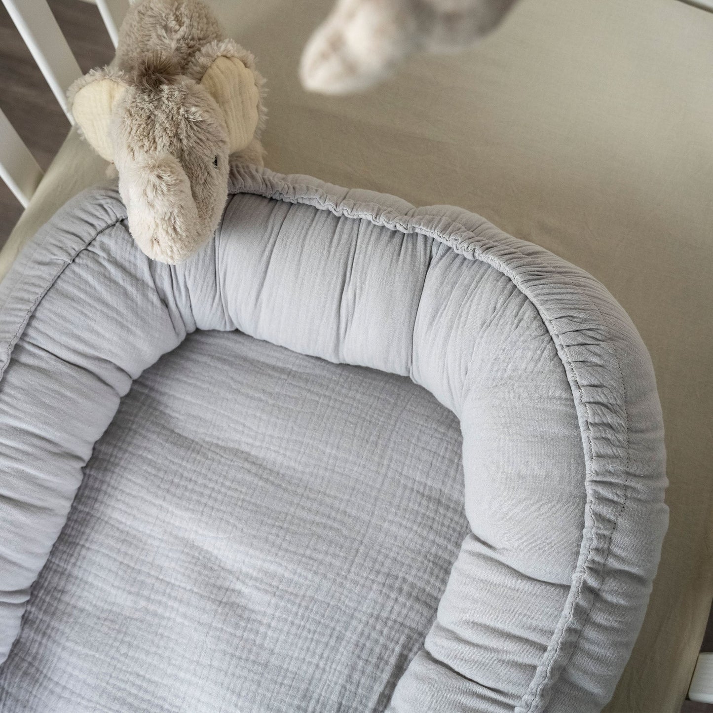 Babynestchen Musselin – Weicher mitwachsender Baby Kokon