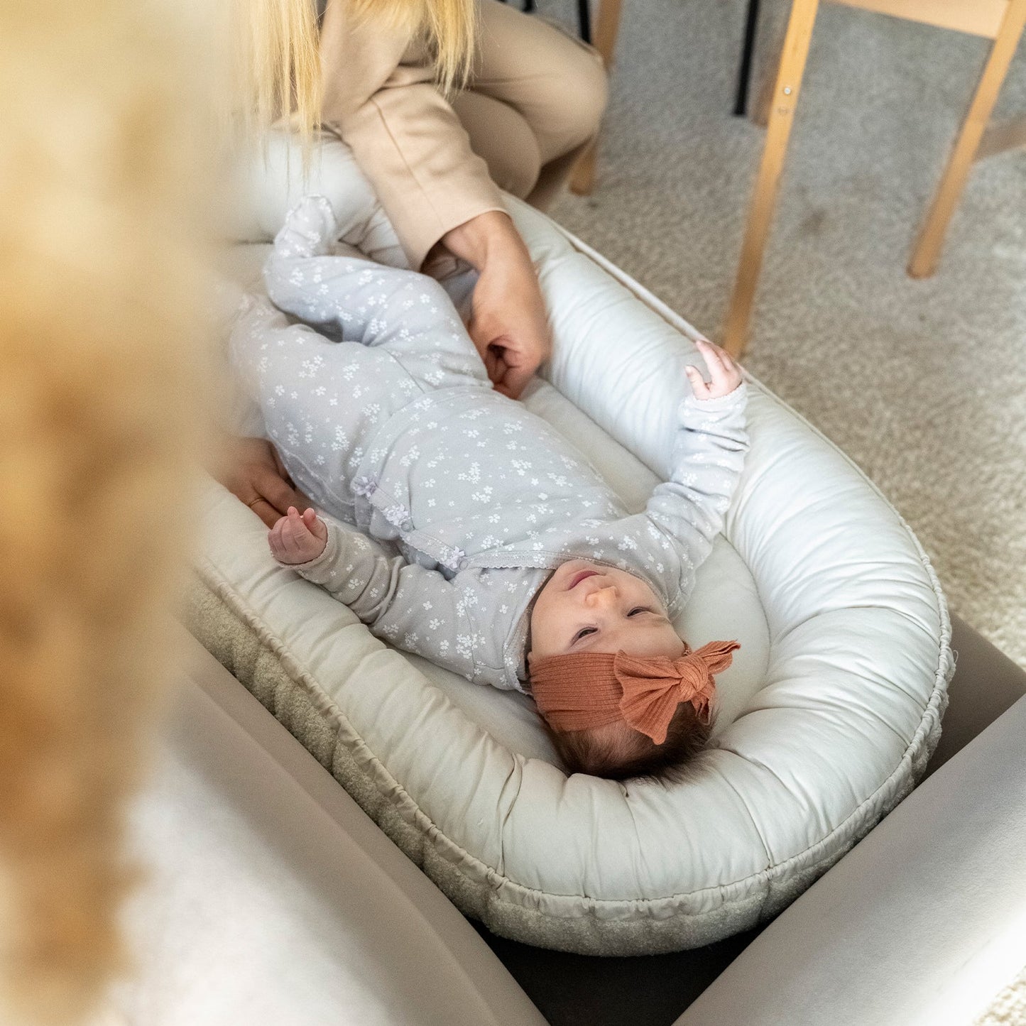 Babynestchen Teddystoff-Bouclé – mitwachsender Baby-Kokon