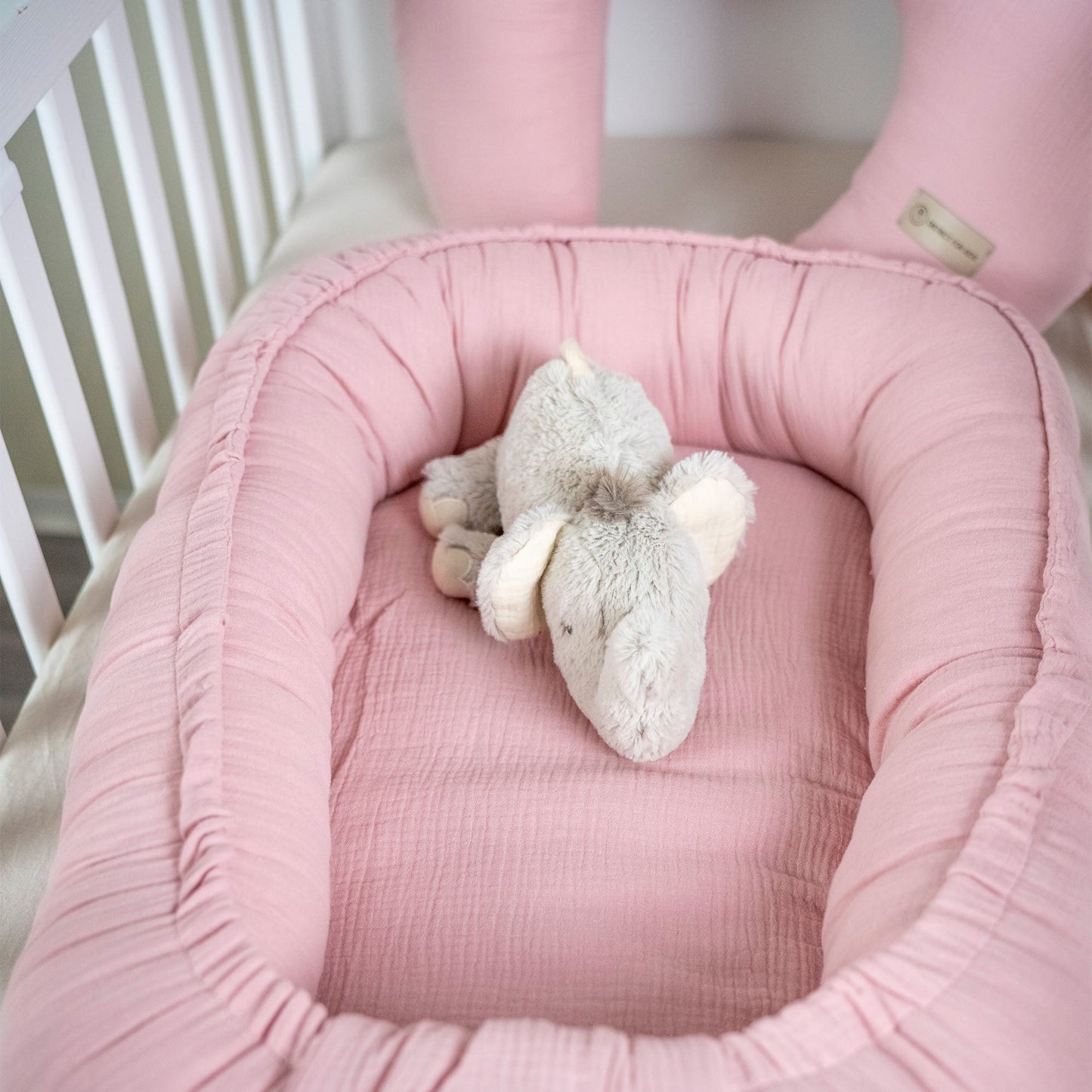 Babynestchen Musselin – Weicher mitwachsender Baby Kokon