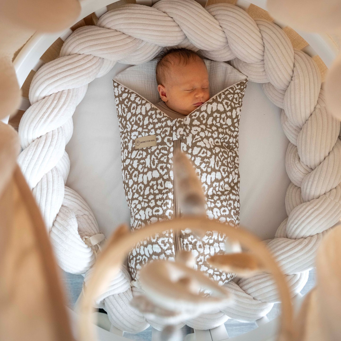 Pucksack Musselin Leopard mitwachsend - Ganzjahres Babyschlafsack