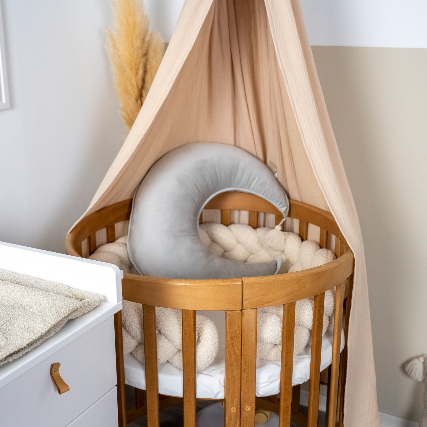 Stillkissen Halbmond Velours– Komfort, Unterstützung & vielseitige Nutzung