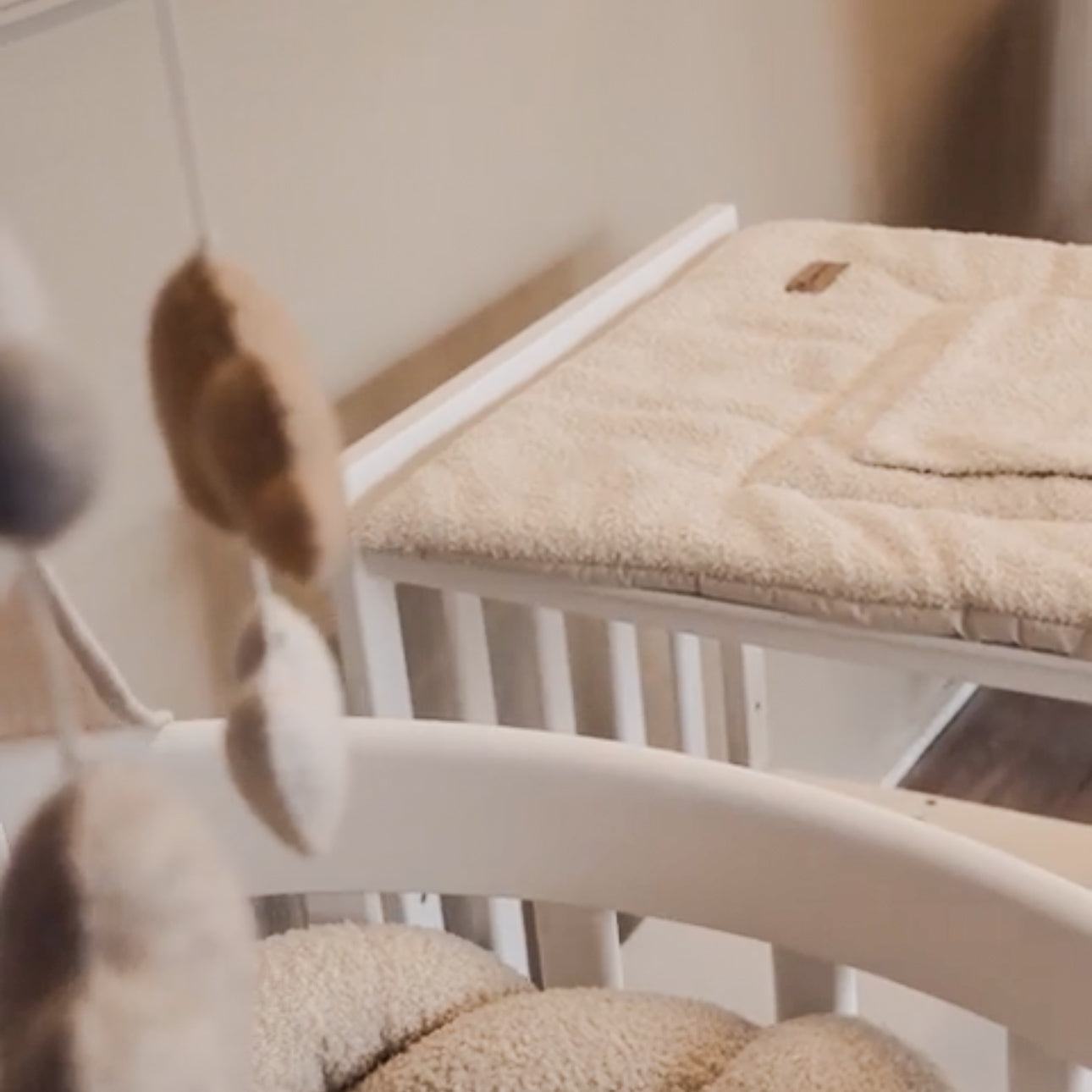 Wickelauflage Teddy Bouclé mit Unterlage – natürlich & kuschelig für dein Baby