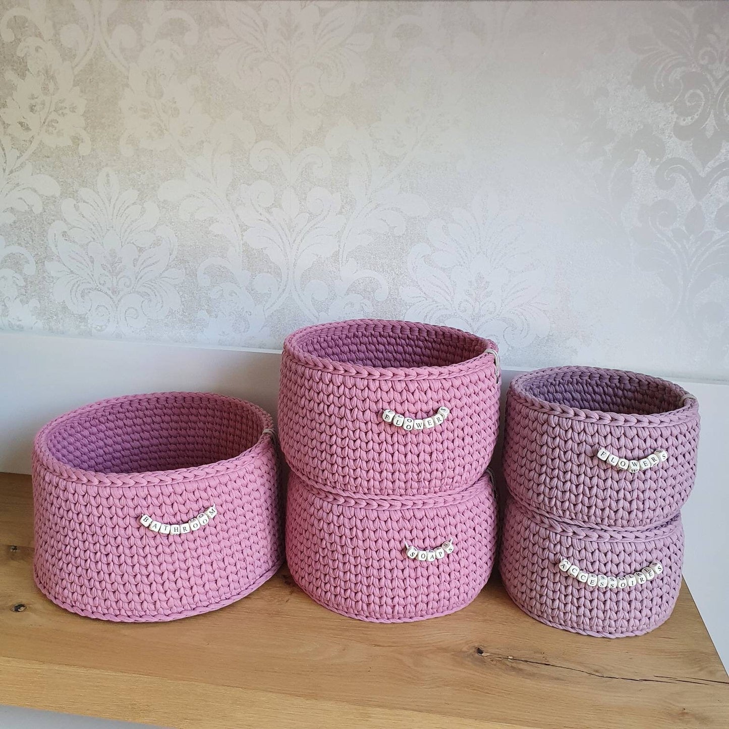 Gehäkeltes Körbchen auf Wunsch mit Griffen Personalisierbar Geschenk zur Geburt Babyparty