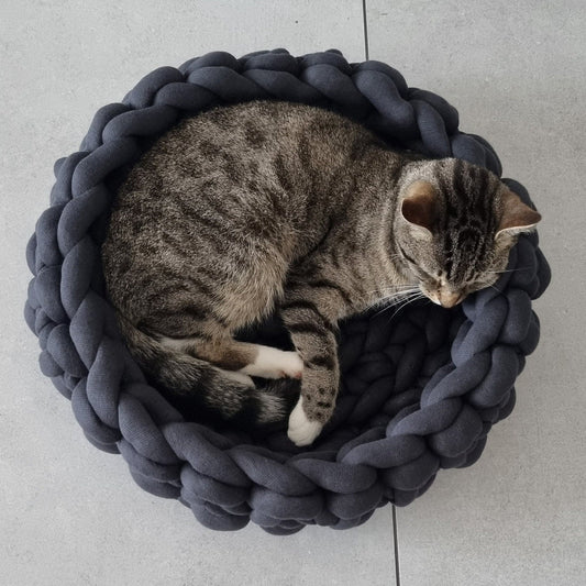 Katzenbett Katzenkorb Hundebett Hundekörbchen Chunky Grobstrick Grau oder Cremefarben 50cm Durchmesser Weich Gepolstert