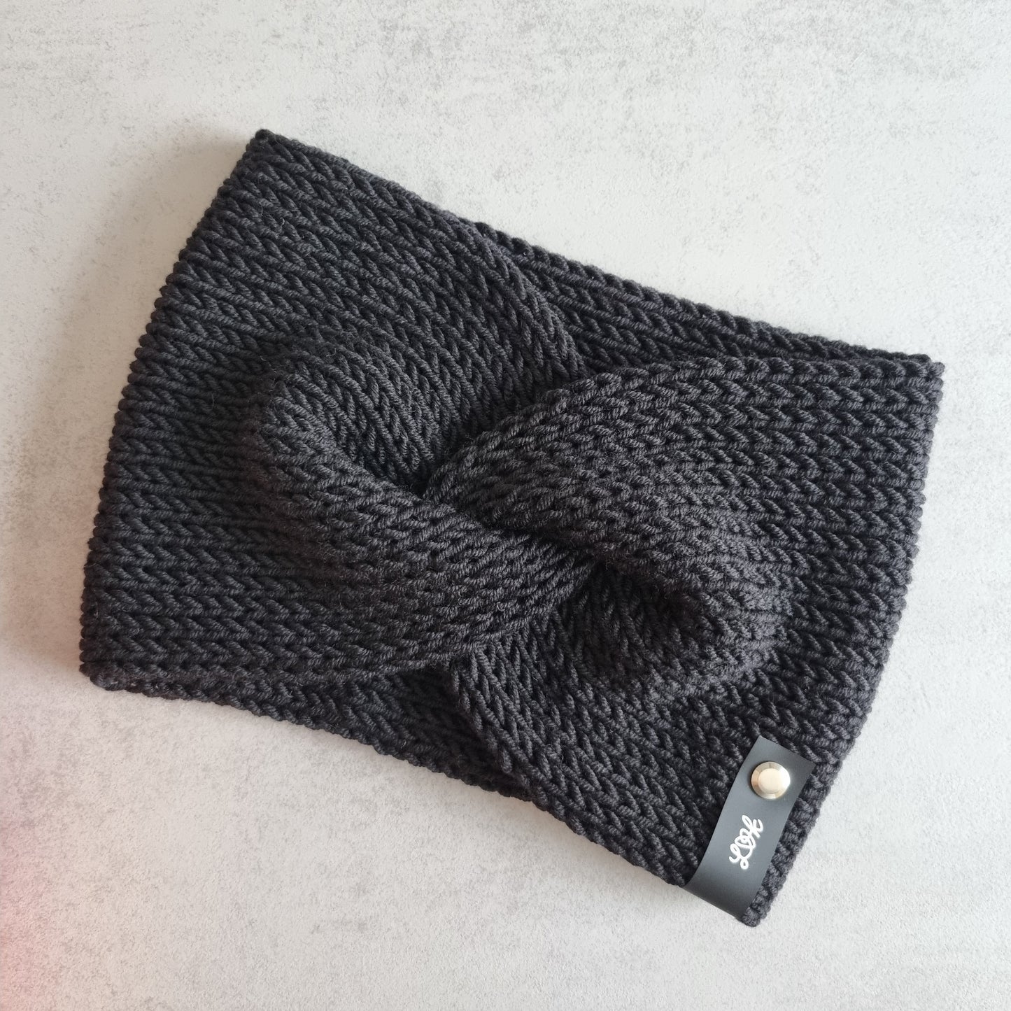 Twist headband made from 100% merino wool