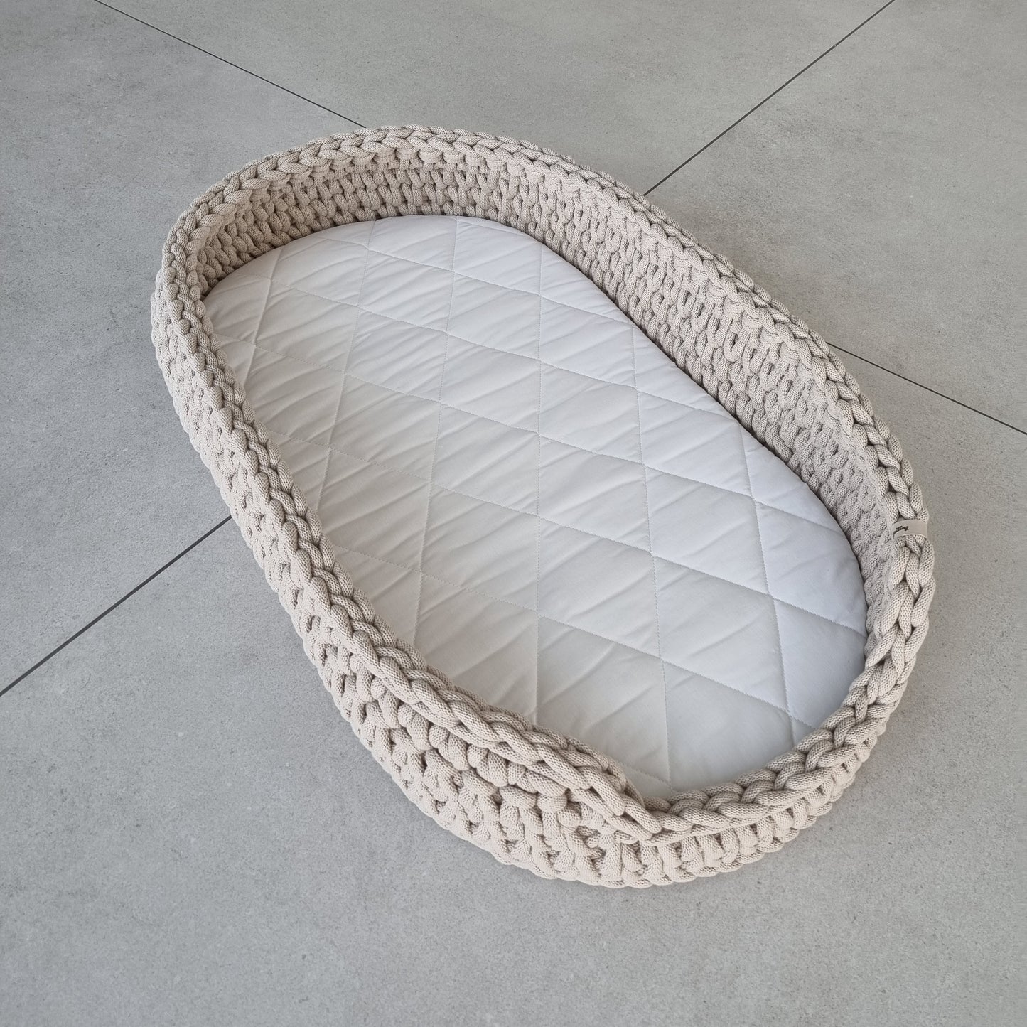 Wickelkorb mit Holzboden gehäkelt aus recycelten Öko-Tex Baumwolle