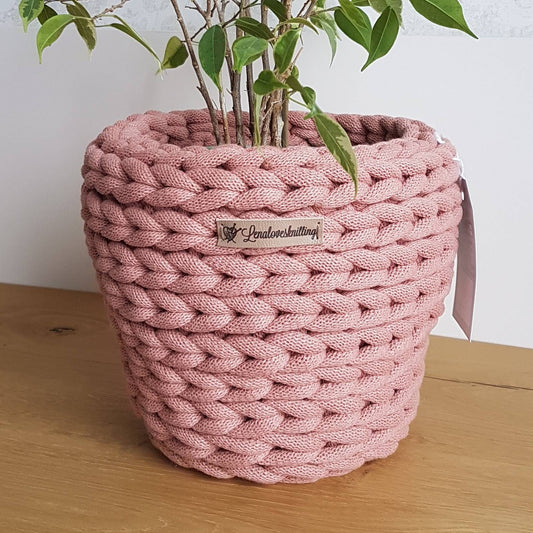 Flower pot planter crocheted in coarse knit look made of recycled cotton