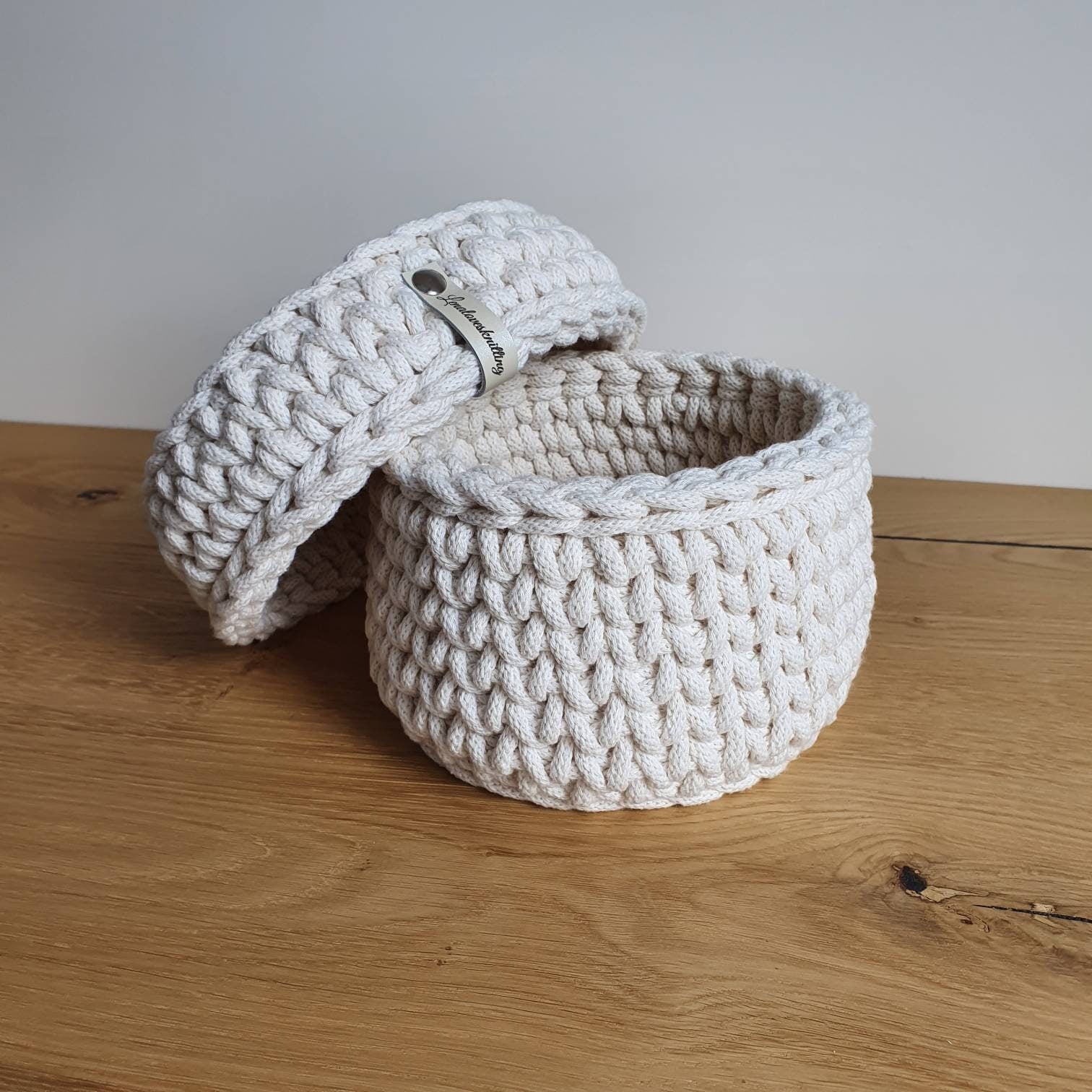 Couvercle en Bois Gravé 16 cm – Spécial Crochet & DIY - Lune Couvercle en Bois Gravé 16 cm – Spécial Crochet & DIY - Lune